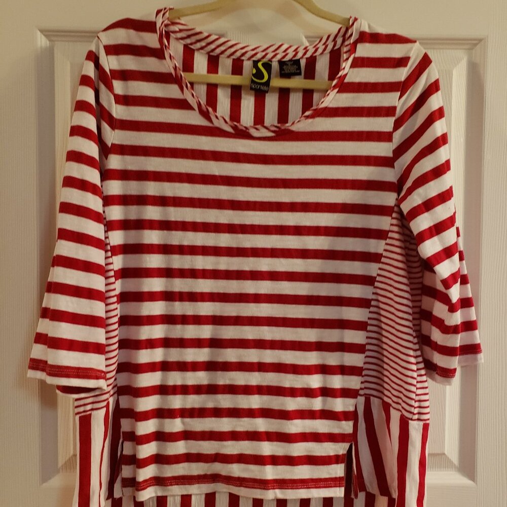Spartelle red/white stripe 3/4 sleeve sz L